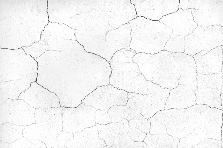 SƠN NHÀ - 7 LỖI THƯỜNG GẶP VÀ CÁCH KHẮC PHỤC 4 cach xu ly vet nut chan chim tren tuong