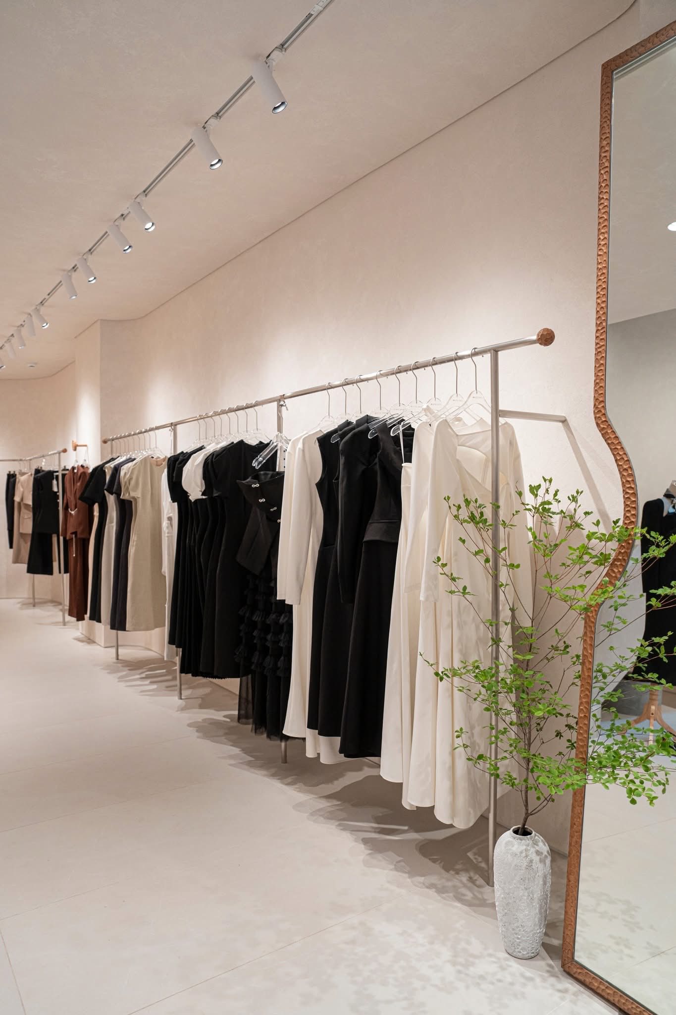 NEW STORE | WHITE CHIC BÀ TRIỆU - HÀ NỘI 5 white chic ba trieu 5