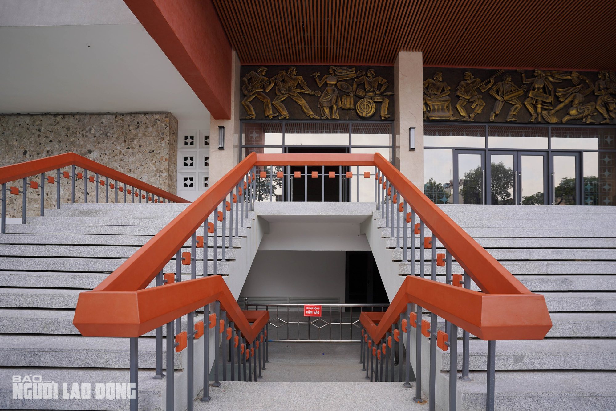 NHÀ HÁT HOÀ BÌNH HCM 5 nha hat hoa binh 4
