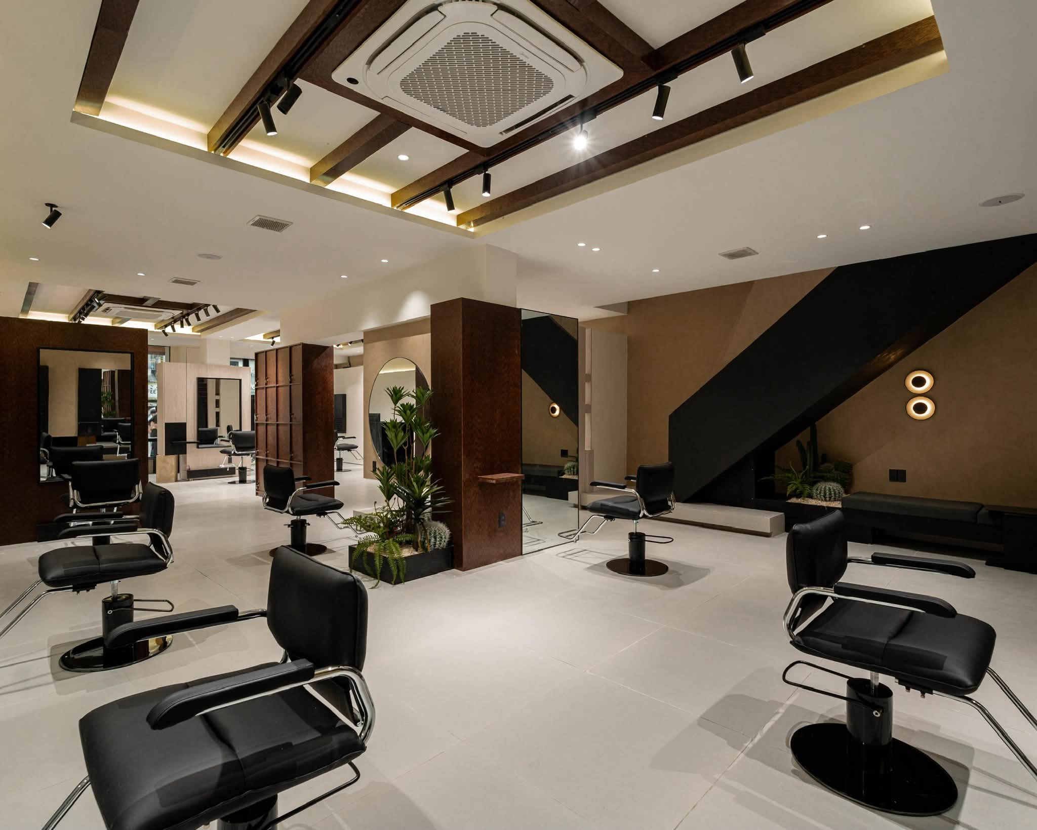 DISTRICT HAIR STUDIO HCM 4 DISTRICT HAIR STUDIO HCM5