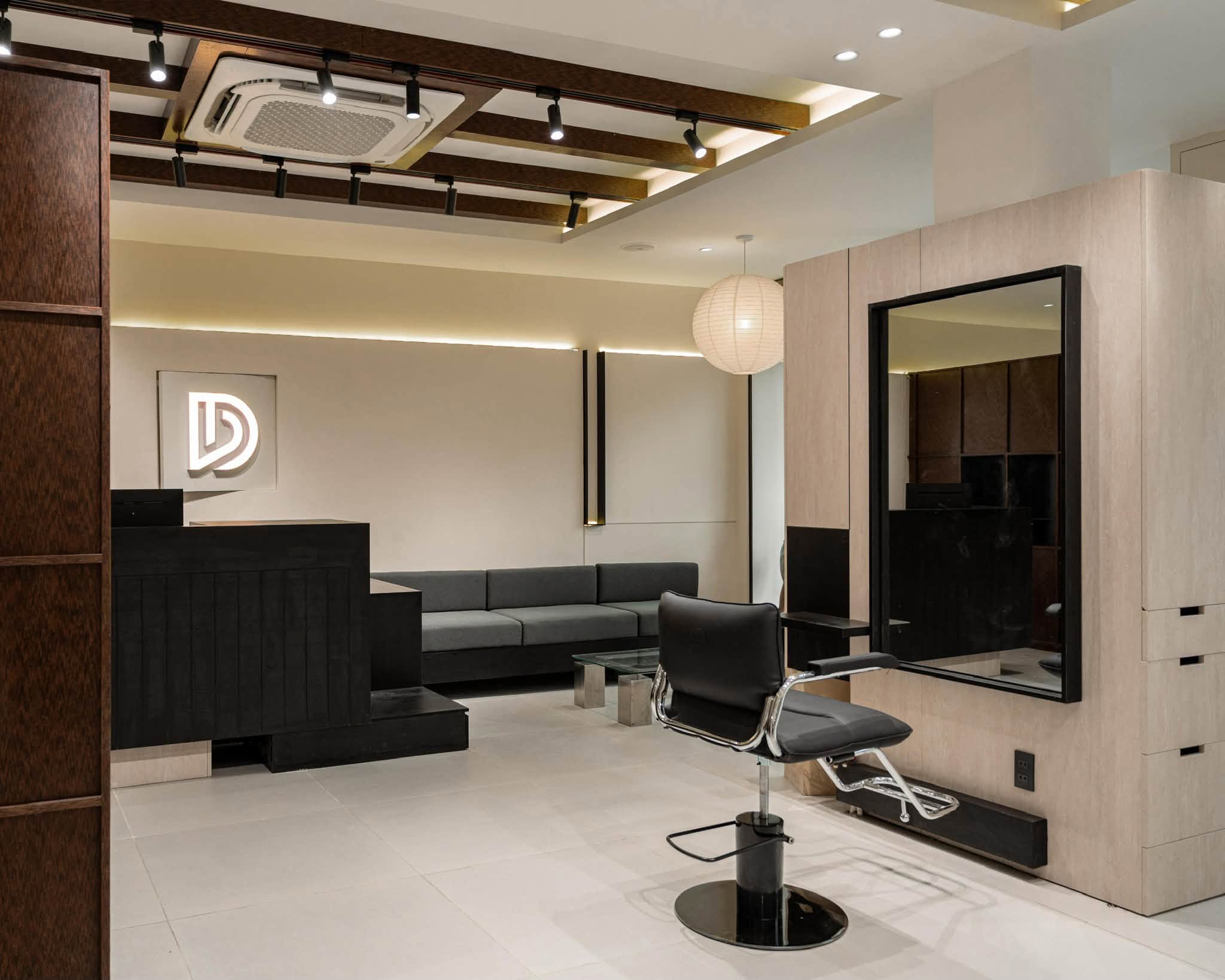 DISTRICT HAIR STUDIO HCM 5 DISTRICT HAIR STUDIO HCM6