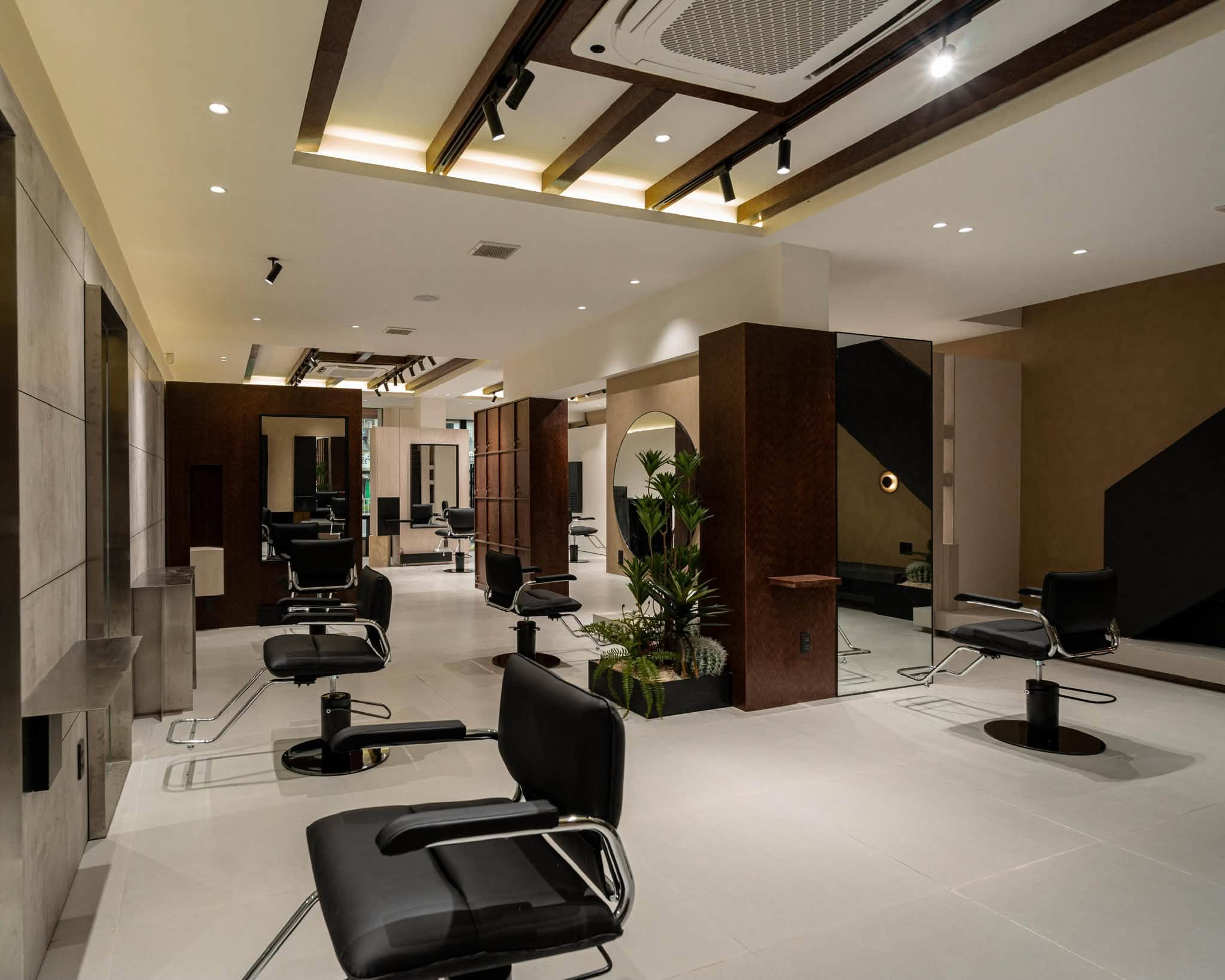 DISTRICT HAIR STUDIO HCM 6 DISTRICT HAIR STUDIO HCM7